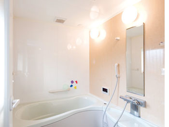 子どもたちと快適にゆったり入浴できるような浴室にしていただきました。