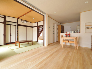 桐の無垢を使った素敵なお部屋になりました。