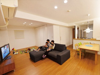 LDKと元・和室との間の段差をなくして一つの大空間に