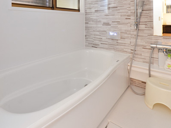 広めのお風呂で快適な浴室にしていただき満足しています。