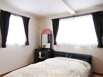 主寝室を増築したおかげで、子どもたちに気兼ねしないで居られます。