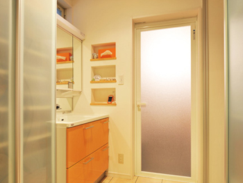 収納スペースを多く確保していただいたおかげで快適です。