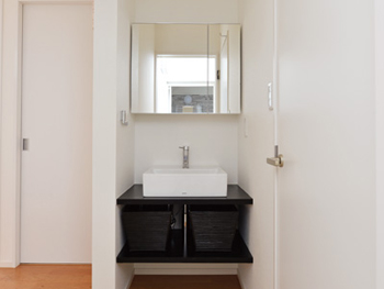 シンプルなデザインで帰宅後すぐに手洗いうがいできるのでとても快適です。