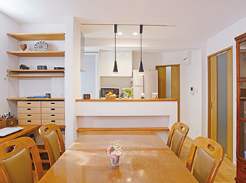 洋室の壁を抜いてリビングやダイニングキッチンとつないで広いＬＤＫに