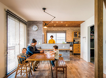 リビングダイニングと和室を一体化