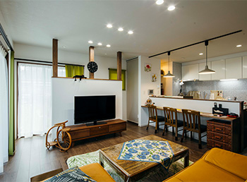 光と風が通り抜ける バリアフリーの快適な住まい