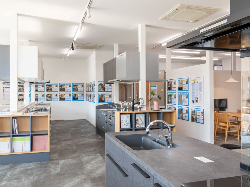 廿日市店の店内