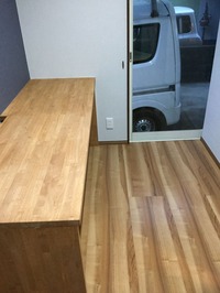 00