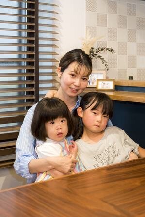【お客様の声】バリアフリー化とのびのび過ごせるリビングで、祖母も孫も快適に暮らせる家に生まれ変わりました。