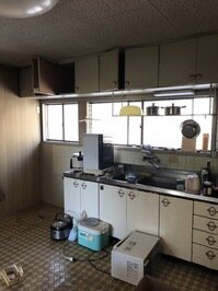 二世帯リノベーション　１F完成間近！！