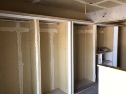 マンション全面改装　工事中です