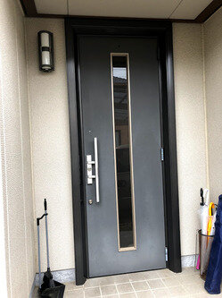 玄関ドア　カバー工法