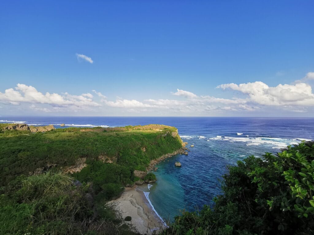 沖縄　旅行　寒いから暑い時間　沖縄の家　海